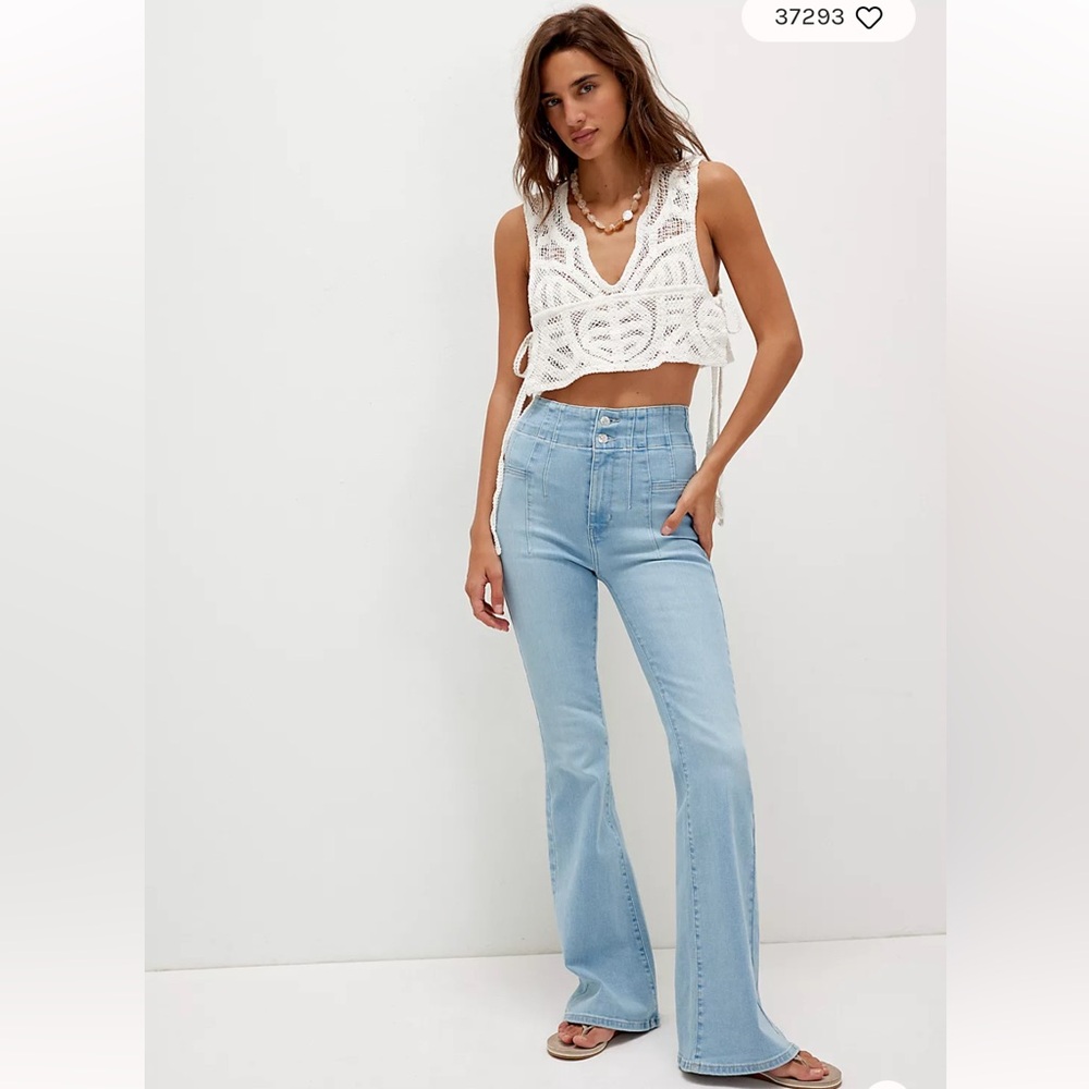 We the Free Light Wash High Rise Flare Size 26